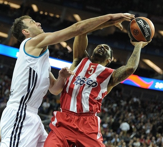 索尔斯克亚：02年欧冠半决赛我错失绝佳机会，基恩见我就提它（索尔斯克亚回忆：2002欧冠半决赛错失良机，基恩每次见面都要提起）