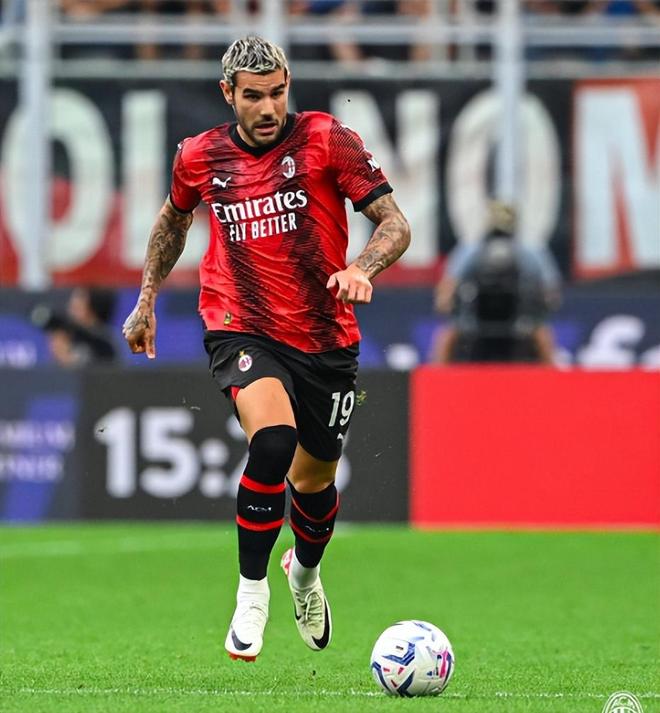 马丁内利赛前打趣：希望埃斯特旺对阵我们时状态不要太好（马丁内利赛前笑言：希望埃斯特旺对阵我们时别太神勇）