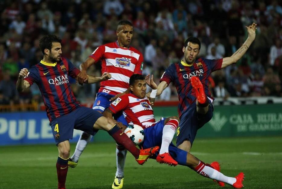 意甲英超两场焦点战，AC米兰和曼联都是大热门？小心冷门！（意甲与英超双焦点之战：AC米兰、曼联虽是热门，仍要当心爆冷）