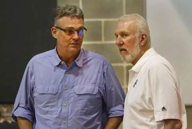 队报：登贝莱预计11月底复出，巴黎正在权衡他能否出战热刺（队报：登贝莱或将于11月下旬复出，巴黎考虑是否让其对阵热刺）