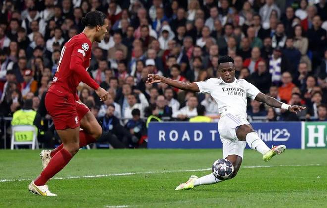 阿斯顿维拉对阿森纳：焦点之战，谁能笑到最后？（阿斯顿维拉迎战阿森纳：巅峰对决，鹿死谁手？）