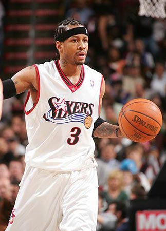 拉文空砍34分＆威少献三双，国王不敌爵士遭遇连败（拉文34分难救主，威少三双助爵士击败国王送其连败）