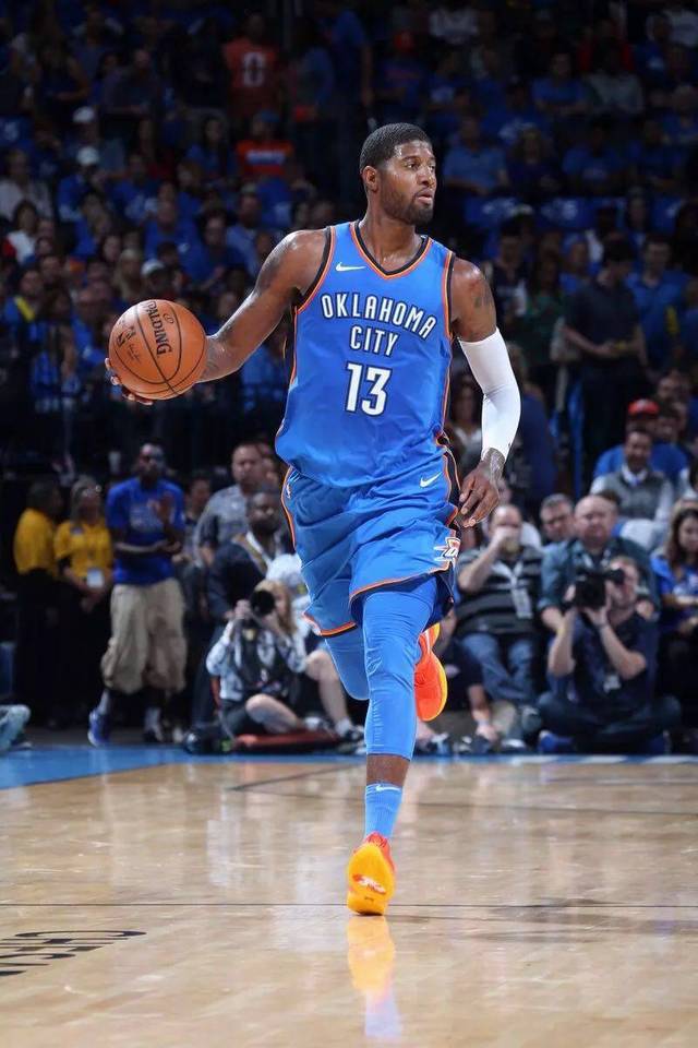 半场战报：马略卡1-0赫塔费，韦达特-穆里奇建功（半场战况：马略卡1-0领先赫塔费，韦达特·穆里奇破门）