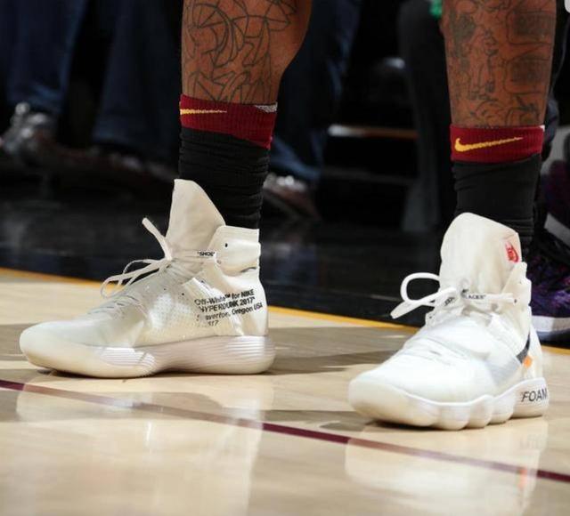 米体：泽林斯基出现轻微肌肉问题，可能不会出战比萨（米体：泽林斯基遭遇轻度肌肉问题，或无缘对阵比萨）