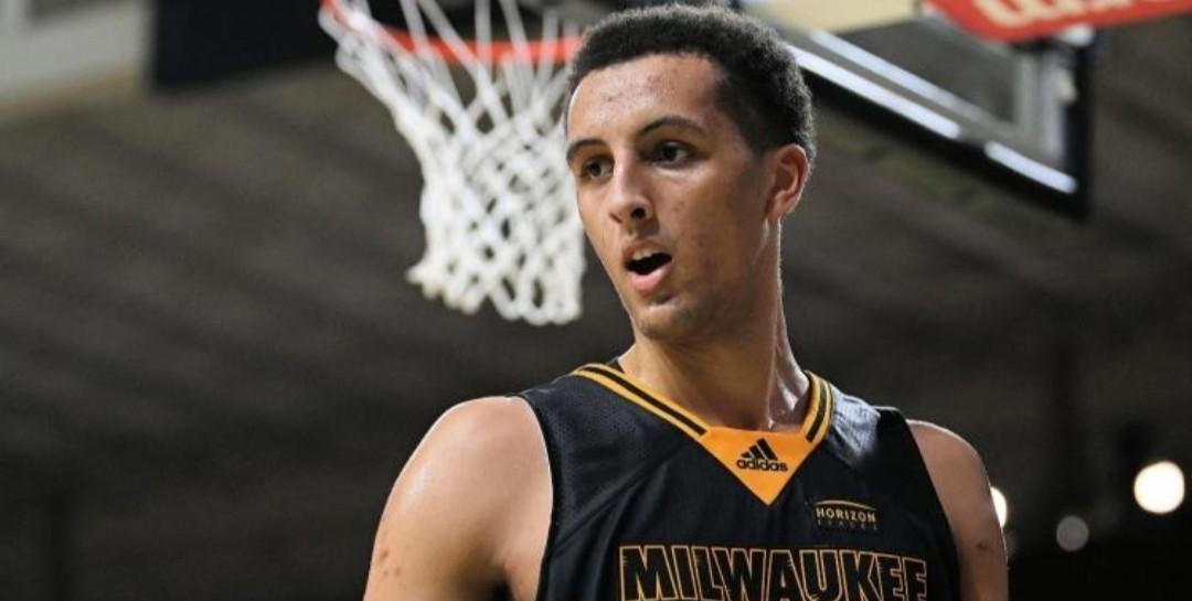 4-0！林诗栋晋级决赛对阵张本智和，向鹏输球，却收获更多加油声（4-0横扫！林诗栋闯入决赛将战张本智和，向鹏虽败收获更多喝彩）